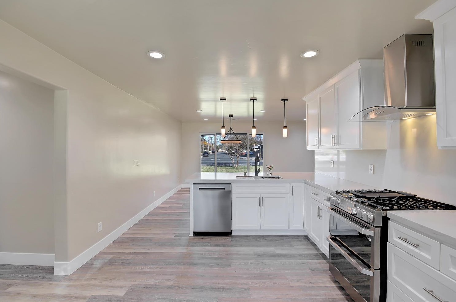 1040 Franklin Ave, Yuba City CA 95991-5320 exterior