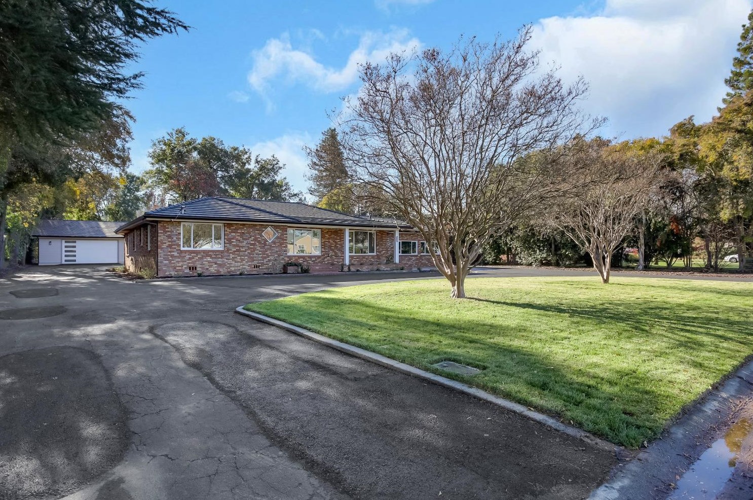 1040 Franklin Ave, Yuba City CA 95991-5320 exterior