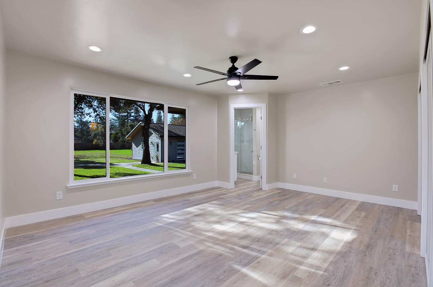 1040 Franklin Ave, Yuba City CA 95991-5320 exterior