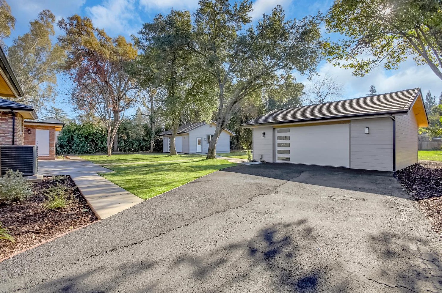 1040 Franklin Ave, Yuba City CA 95991-5320 exterior