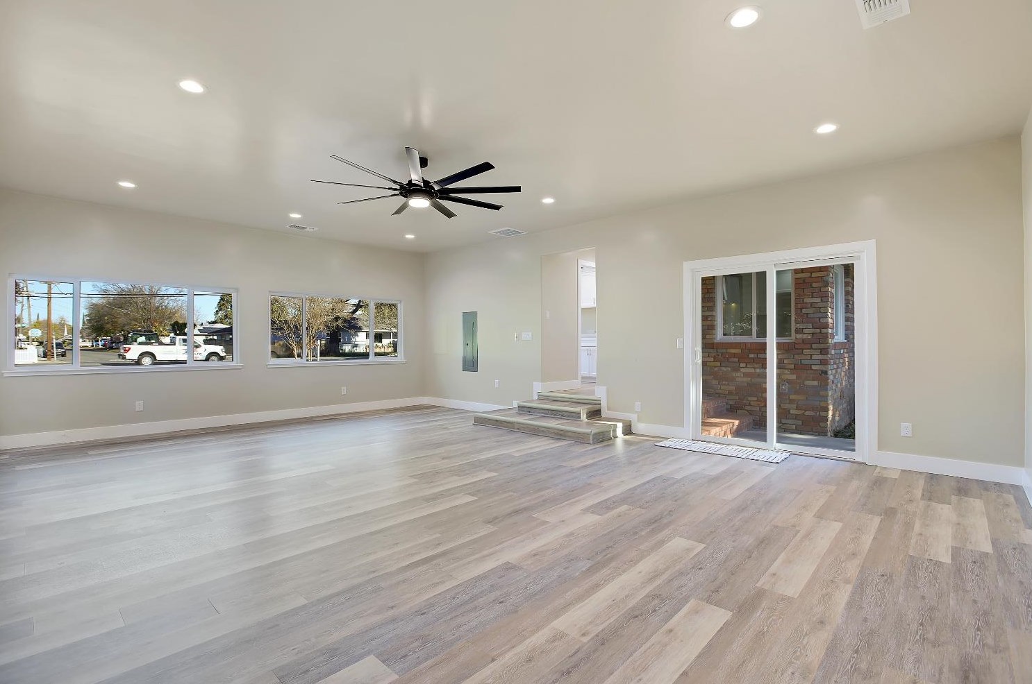 1040 Franklin Ave, Yuba City CA 95991-5320 exterior