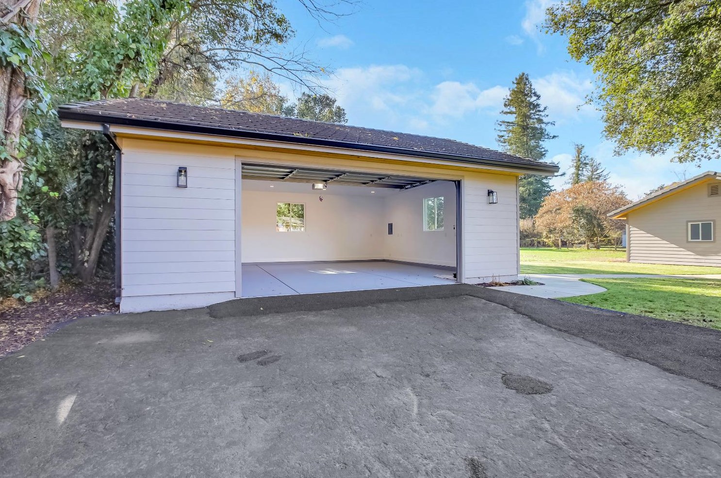 1040 Franklin Ave, Yuba City CA 95991-5320 exterior