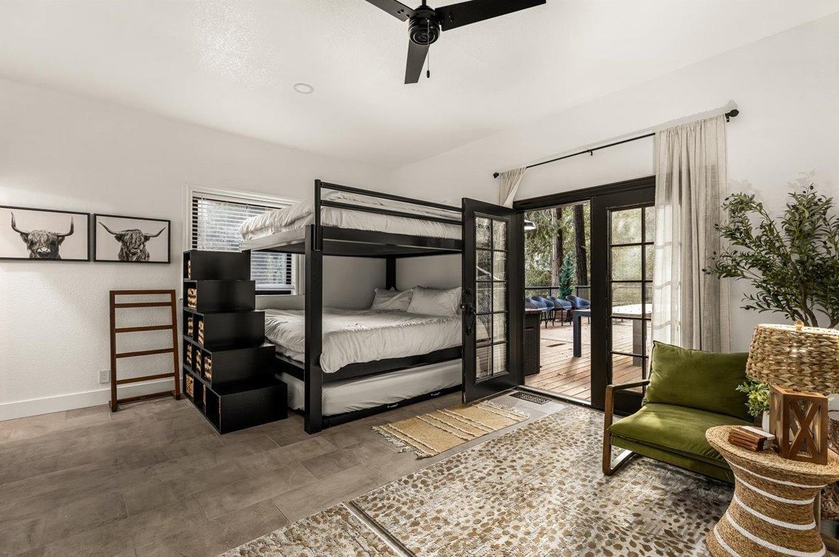 18135 Rollins Vw Dr, Grass Valley CA exterior