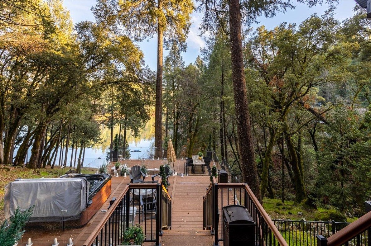 18135 Rollins Vw Dr, Grass Valley CA exterior