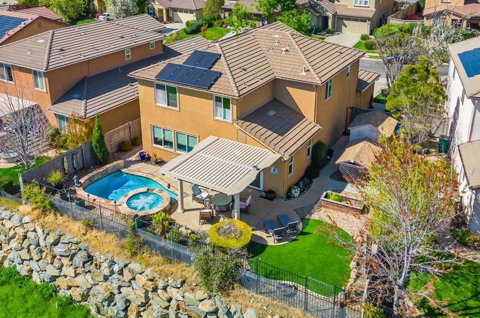 3646 Rosecrest Cir, Folsom CA 95762-9525 exterior