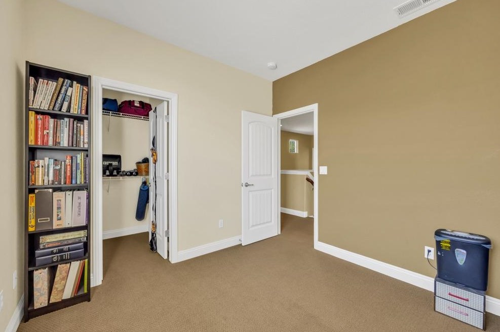 3646 Rosecrest Cir, Folsom CA 95762-9525 exterior