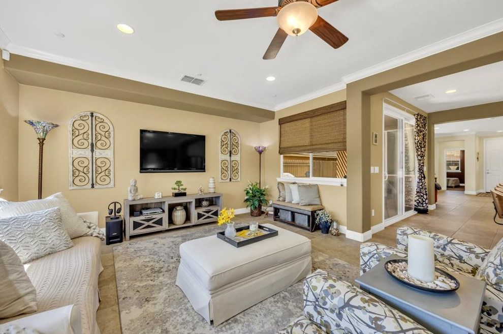 3646 Rosecrest Cir, Folsom CA 95762-9525 exterior