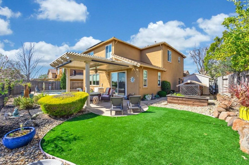 3646 Rosecrest Cir, Folsom CA 95762-9525 exterior