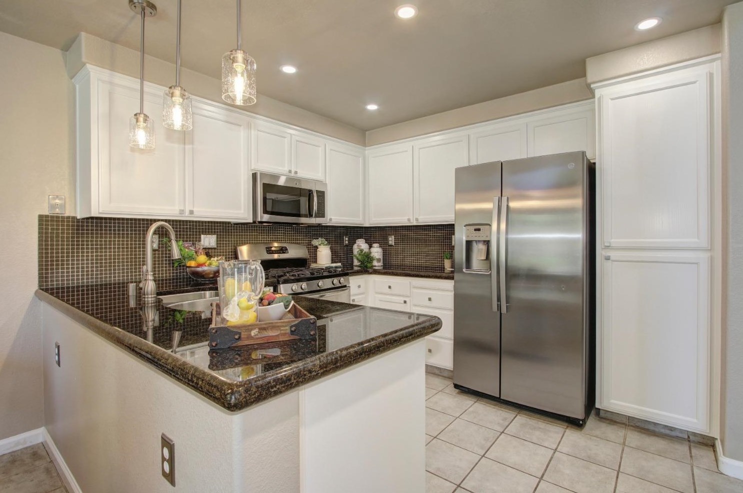 364 Princeton Ct, Roseville CA  95661-7760 exterior