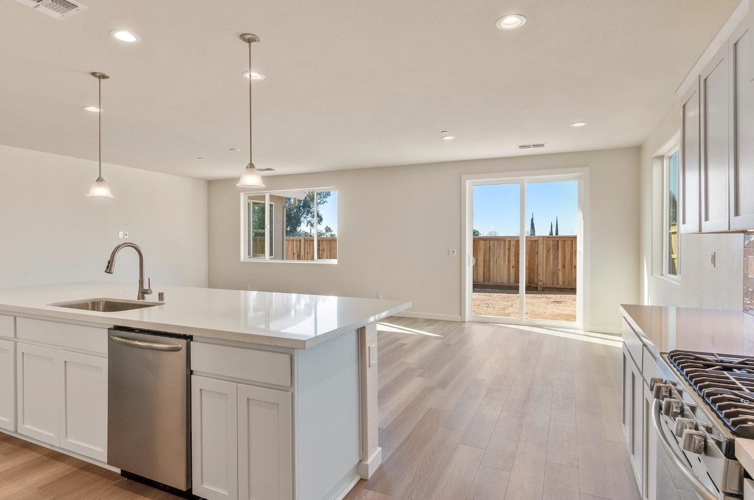 206 Velvet Bloom Ct, Lincoln CA  95648 exterior