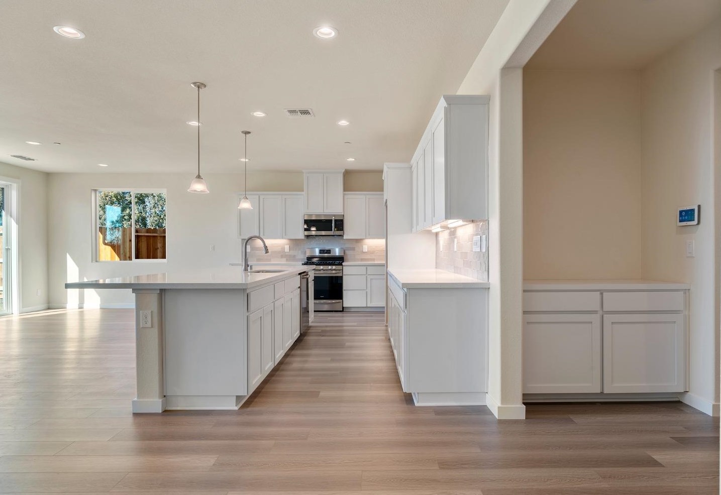 206 Velvet Bloom Ct, Lincoln CA  95648 exterior