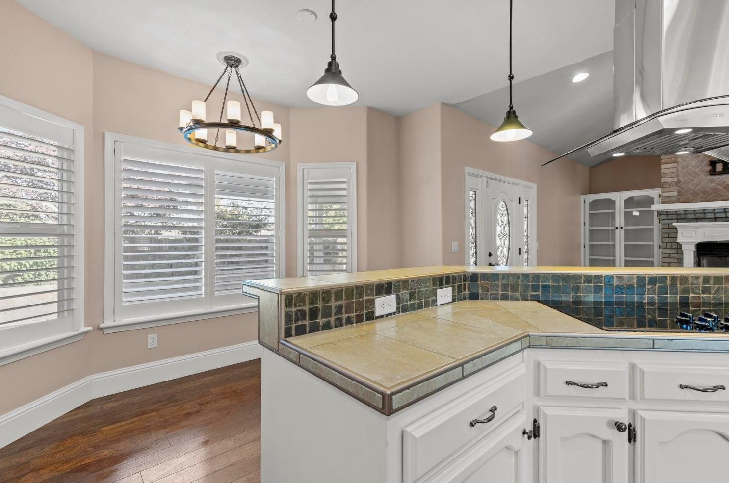 1811 Bradley Est Dr, Yuba City CA  95993-1671 exterior