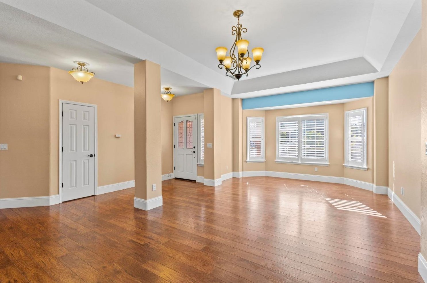 1811 Bradley Est Dr, Yuba City CA  95993-1671 exterior