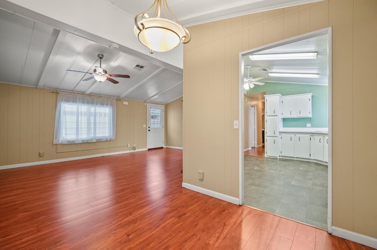 425 20th Century Blvd, Turlock CA  95380-2303 exterior