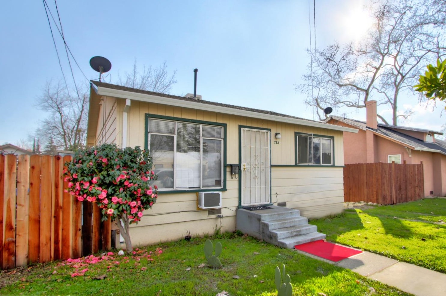 764 Bridge St, Yuba City CA 95991-3823 exterior