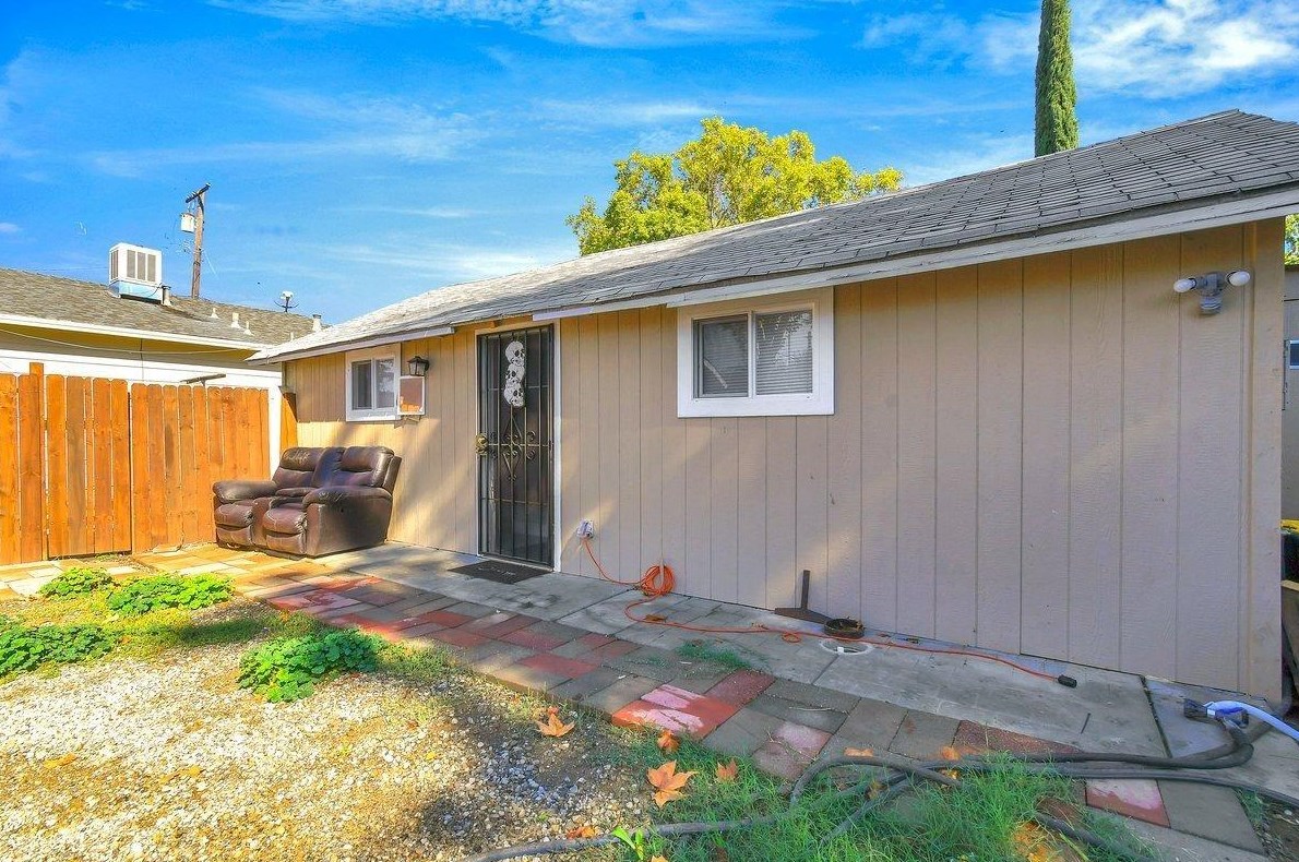 764 Bridge St, Yuba City CA 95991-3823 exterior