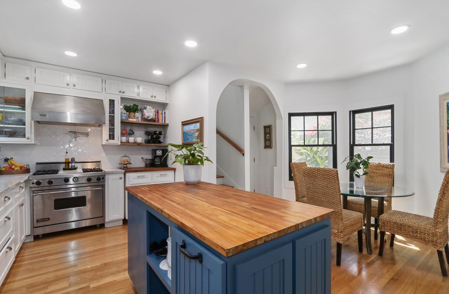 1515 41st St, Sacramento CA  95819-4042 exterior