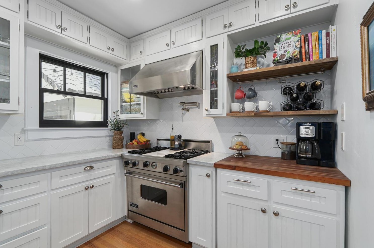 1515 41st St, Sacramento CA  95819-4042 exterior