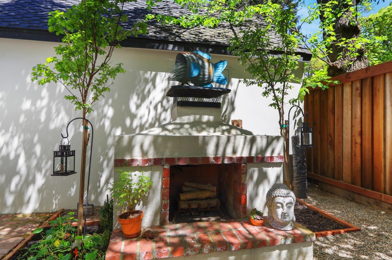1515 41st St, Sacramento CA  95819-4042 exterior