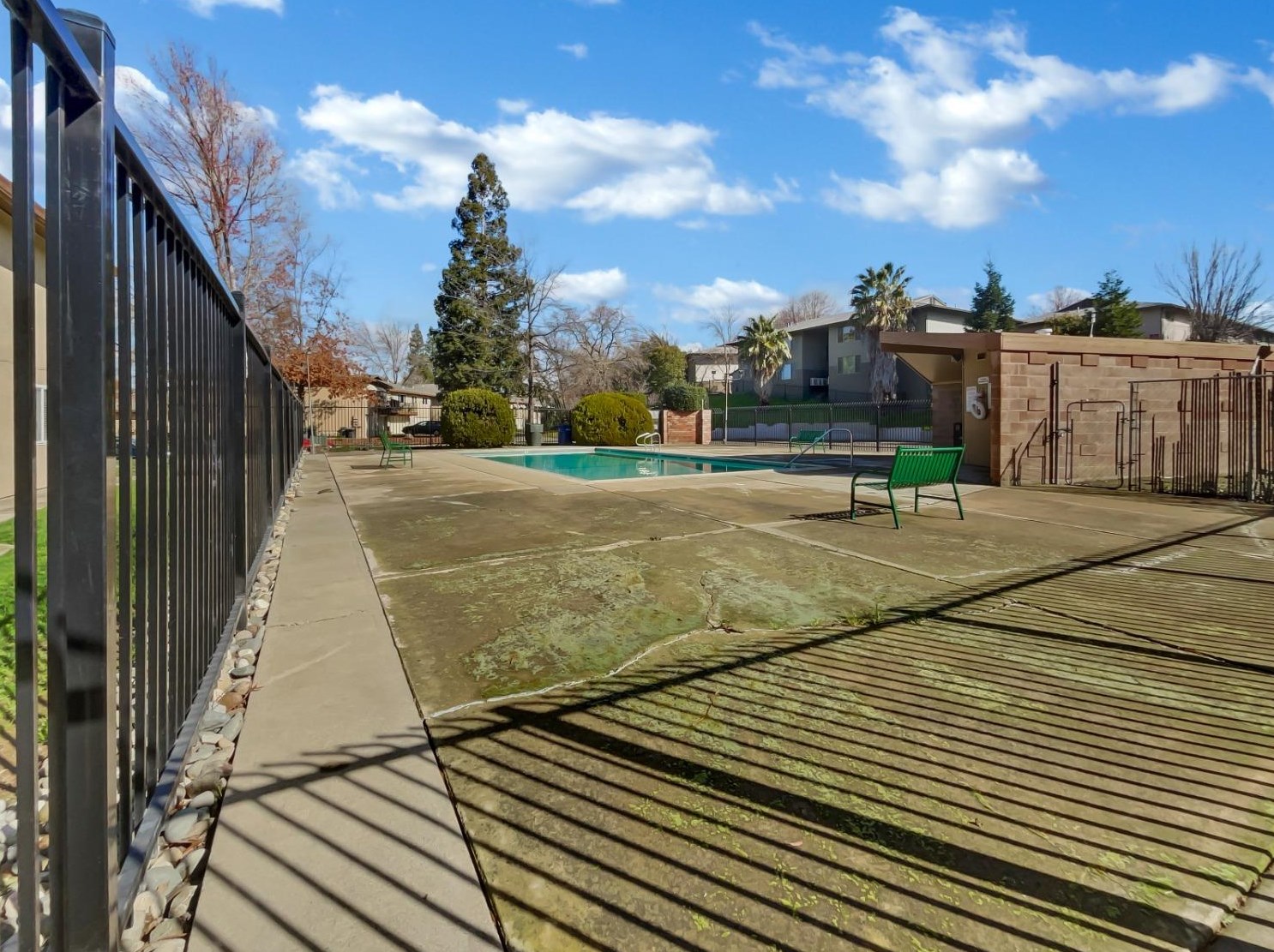 5089 Connecticut Dr, Sacramento CA  95841-3955 exterior