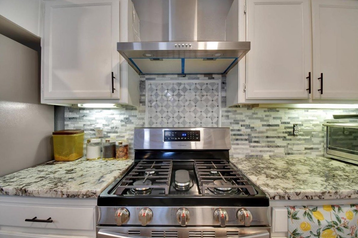 1661 Chelsea Pl, Yuba City CA  95993-7674 exterior