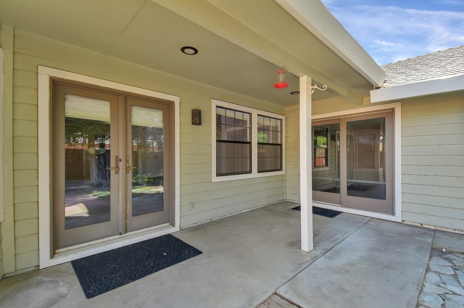 1967 Rameriz Dr, Yuba City CA  95993-7156 exterior