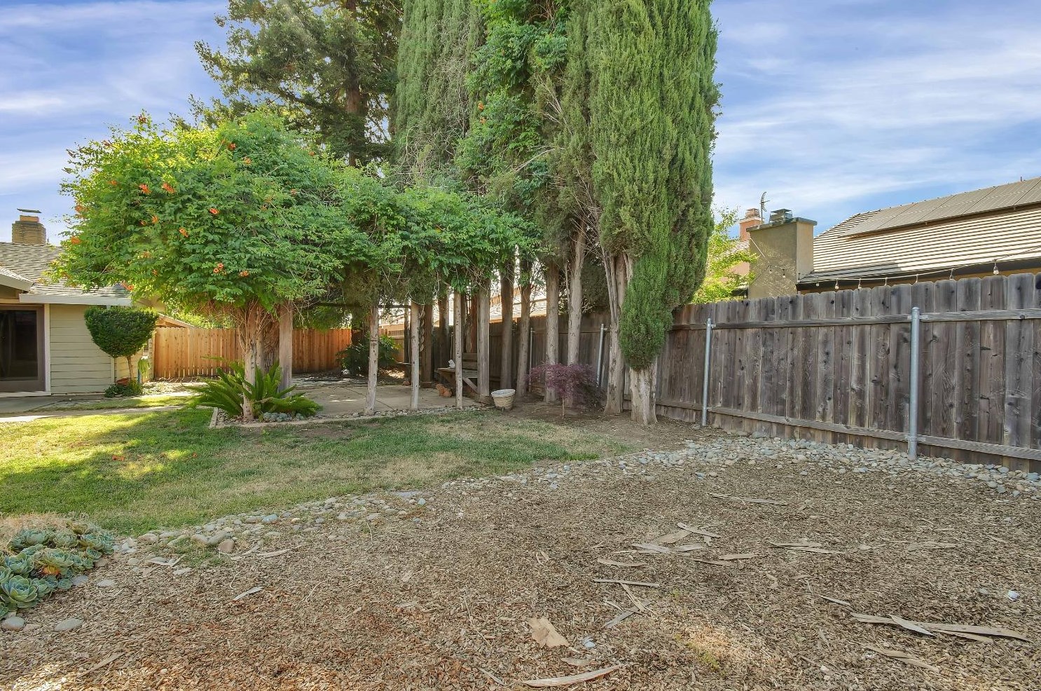 1967 Rameriz Dr, Yuba City CA  95993-7156 exterior