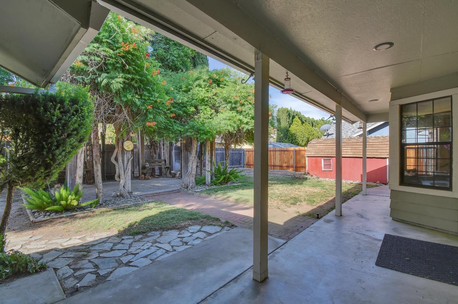 1967 Rameriz Dr, Yuba City CA  95993-7156 exterior