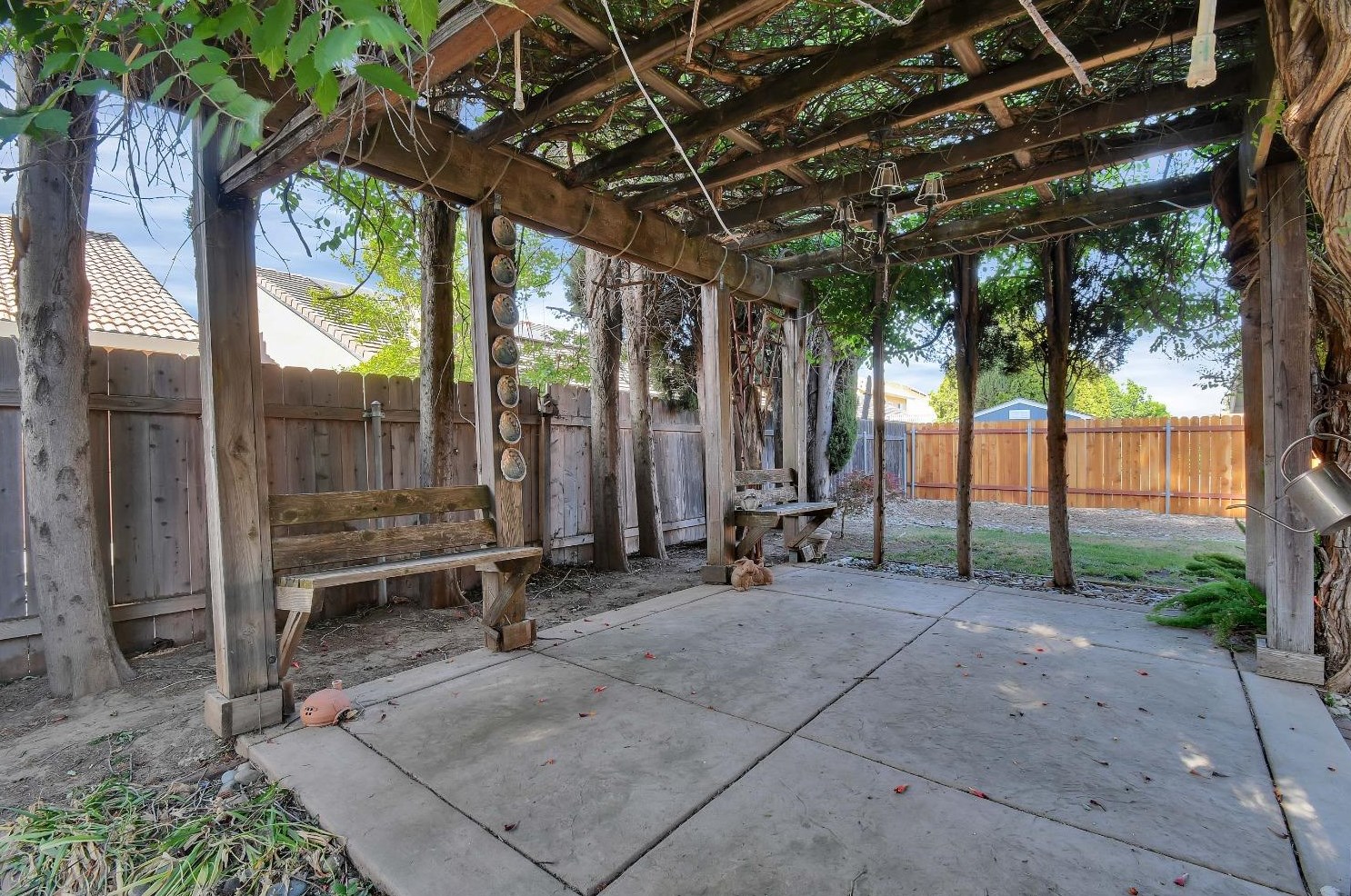 1967 Rameriz Dr, Yuba City CA  95993-7156 exterior