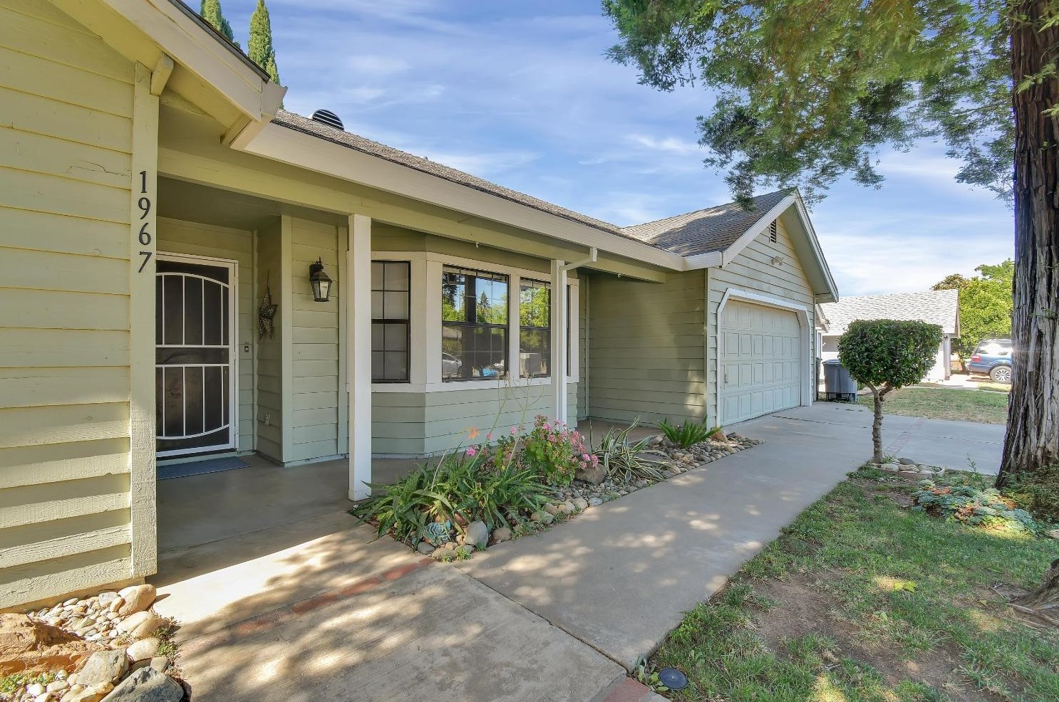 1967 Rameriz Dr, Yuba City CA  95993-7156 exterior