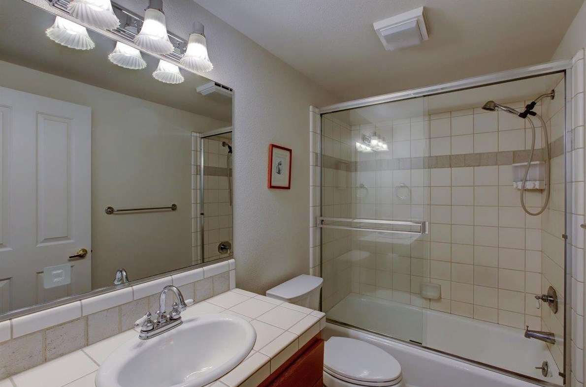 136 Sierra Blanca Ct, Grass Valley CA  95945-9741 exterior