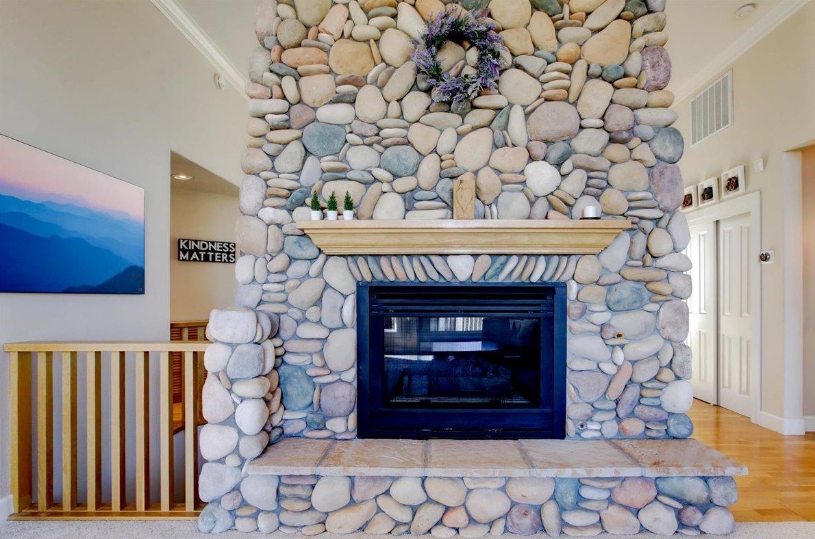 136 Sierra Blanca Ct, Grass Valley CA  95945-9741 exterior