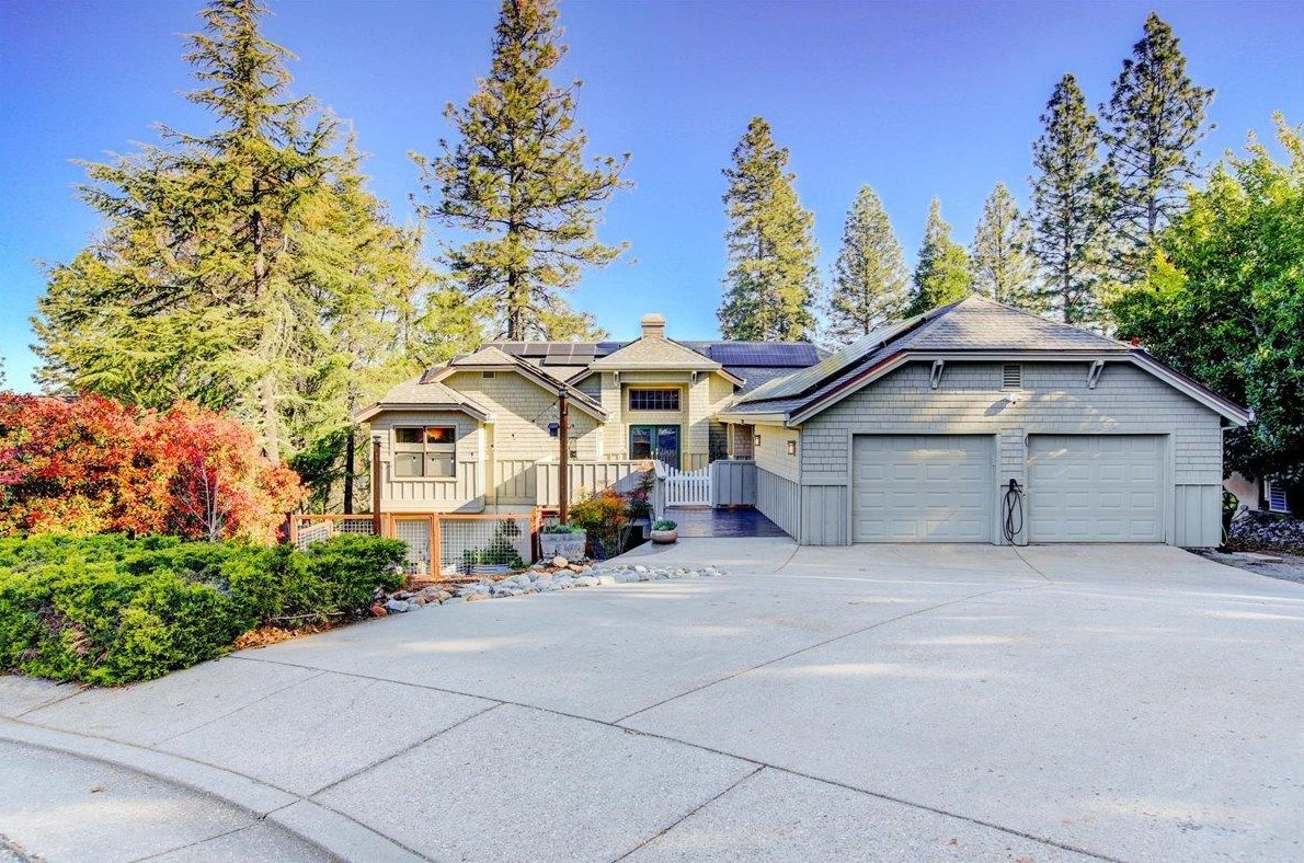 136 Sierra Blanca Ct, Grass Valley CA  95945-9741 exterior