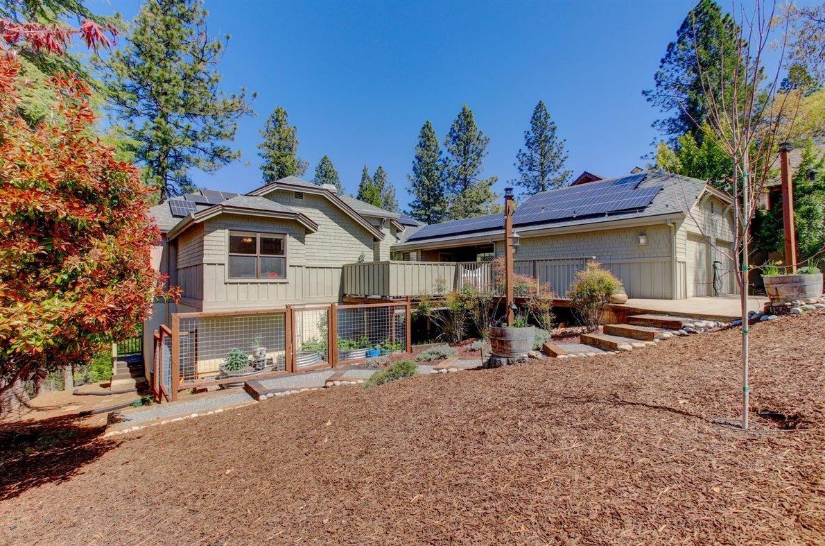 136 Sierra Blanca Ct, Grass Valley CA  95945-9741 exterior