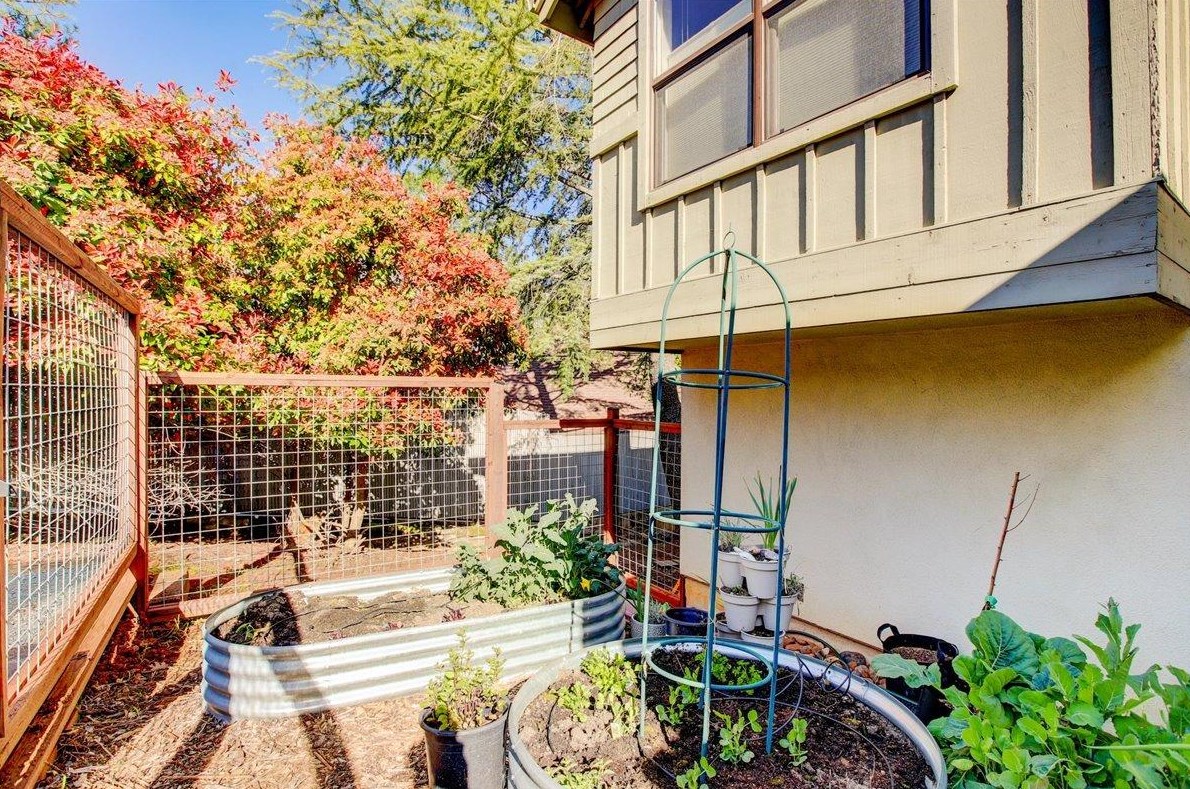 136 Sierra Blanca Ct, Grass Valley CA  95945-9741 exterior