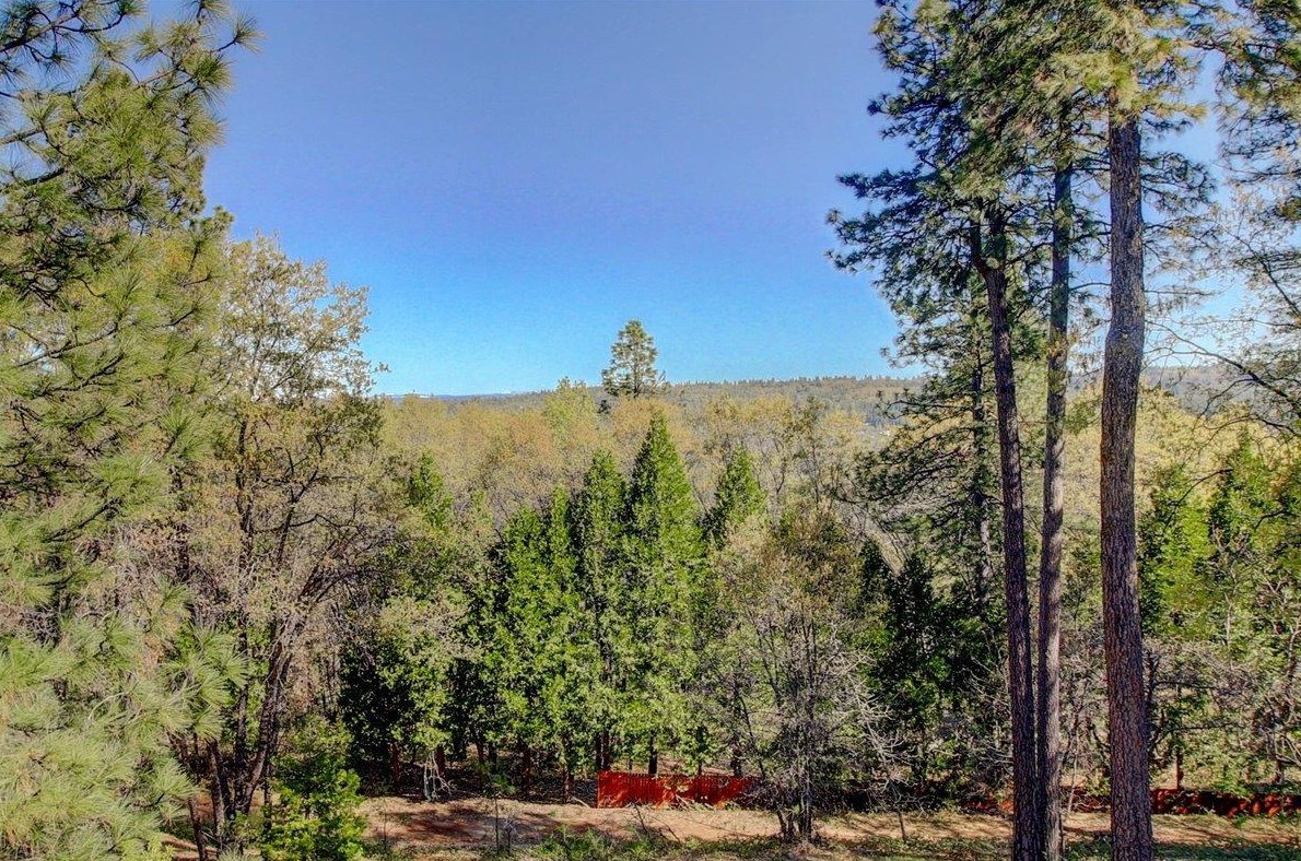 136 Sierra Blanca Ct, Grass Valley CA  95945-9741 exterior