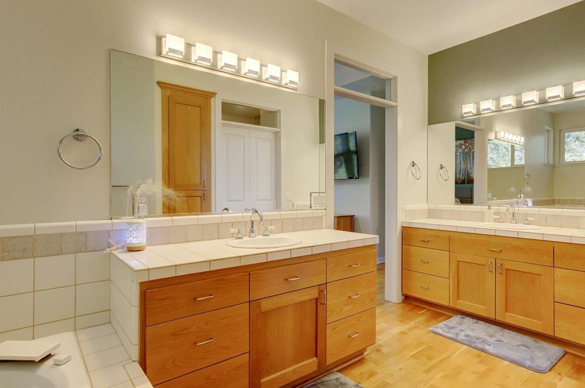 136 Sierra Blanca Ct, Grass Valley CA  95945-9741 exterior