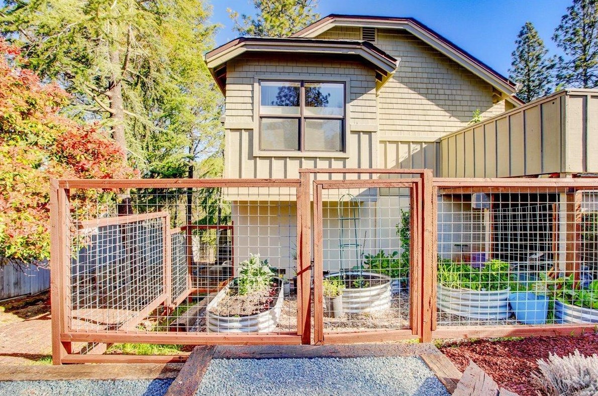 136 Sierra Blanca Ct, Grass Valley CA  95945-9741 exterior