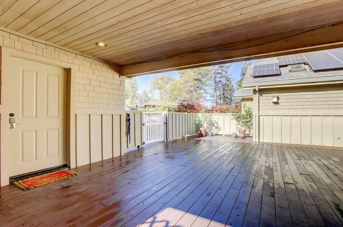 136 Sierra Blanca Ct, Grass Valley CA  95945-9741 exterior