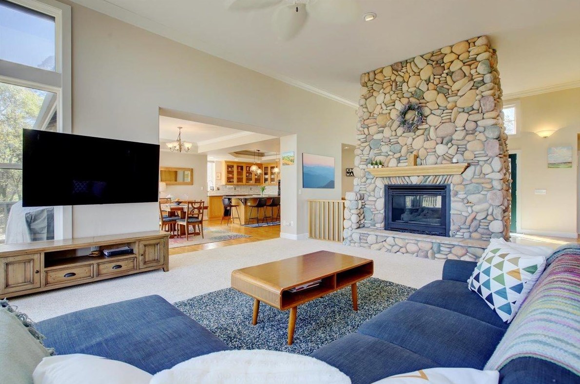 136 Sierra Blanca Ct, Grass Valley CA  95945-9741 exterior