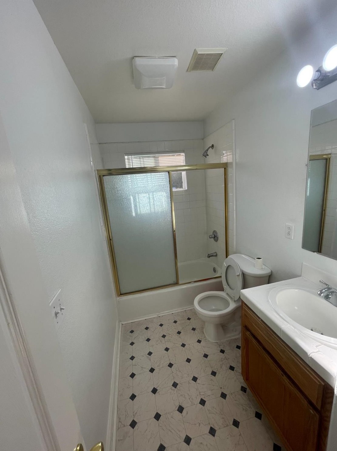 2868 Ln Colina Way, Carmichael CA  95608-4405 exterior