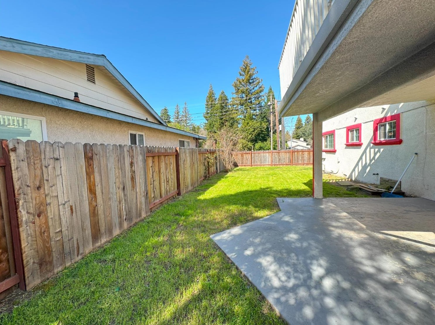 2868 Ln Colina Way, Carmichael CA  95608-4405 exterior