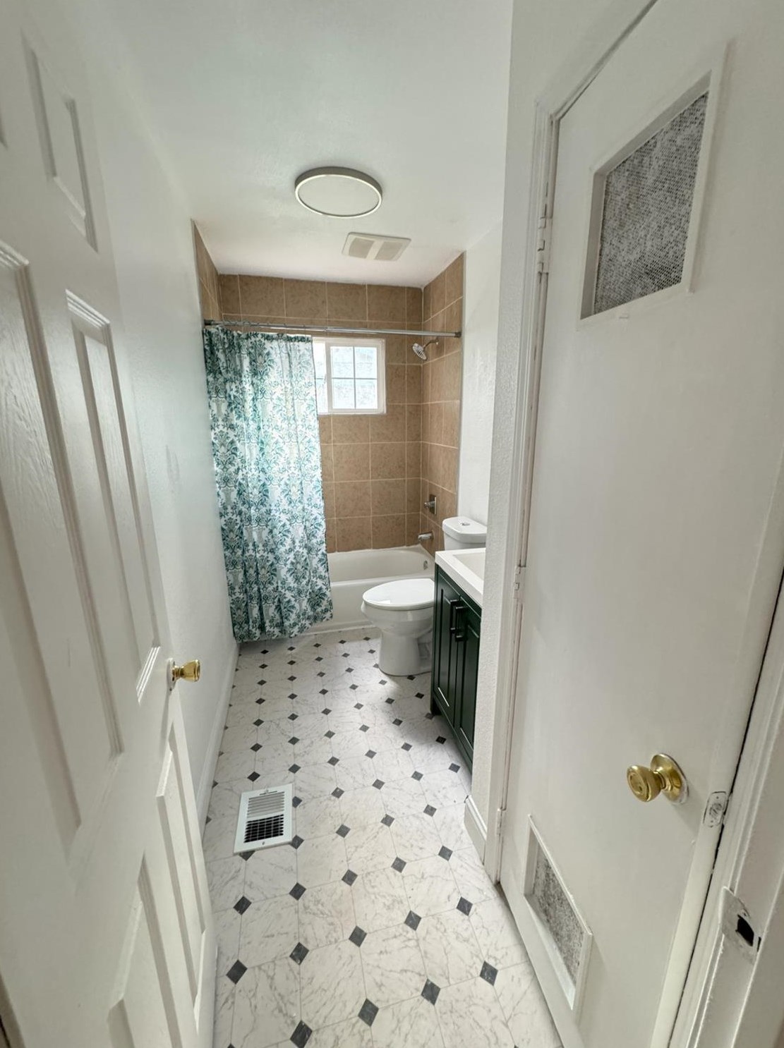 2868 Ln Colina Way, Carmichael CA  95608-4405 exterior