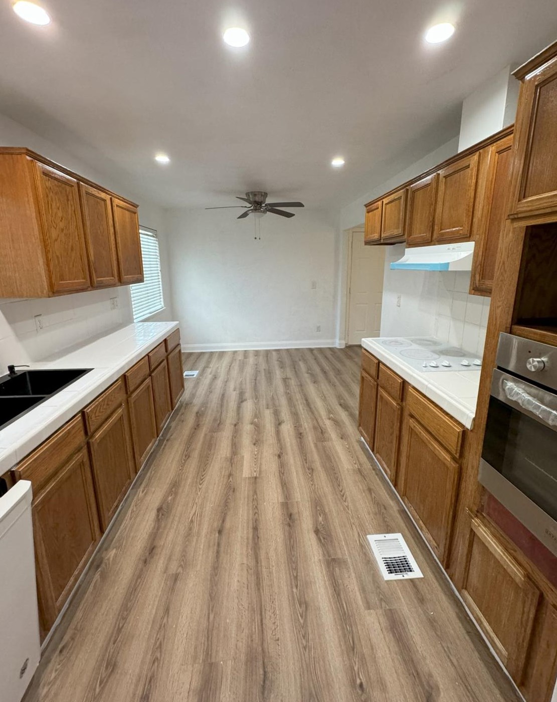 2868 Ln Colina Way, Carmichael CA  95608-4405 exterior