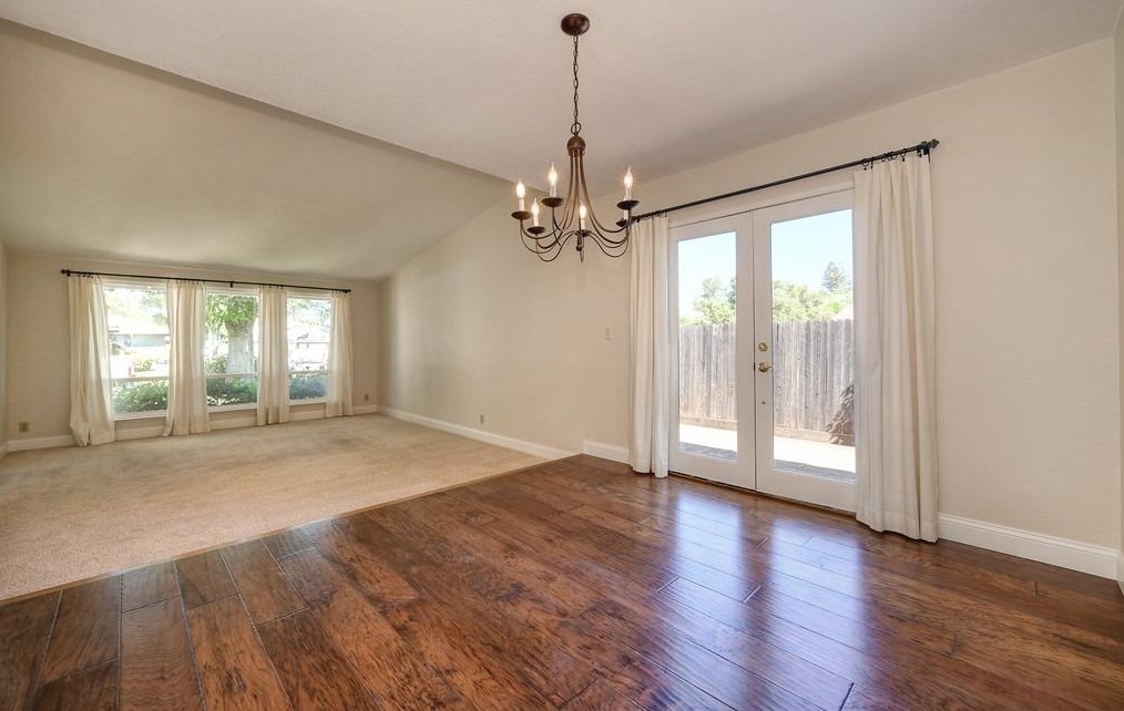 1301 Mossbrook Ct, Roseville CA  95661-5418 exterior