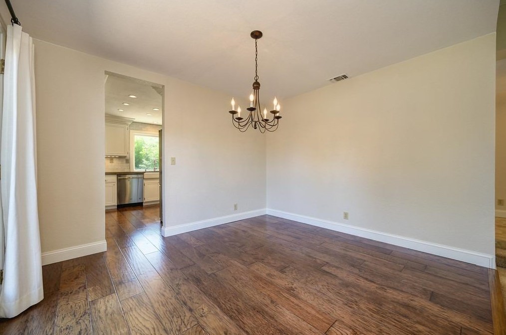 1301 Mossbrook Ct, Roseville CA  95661-5418 exterior