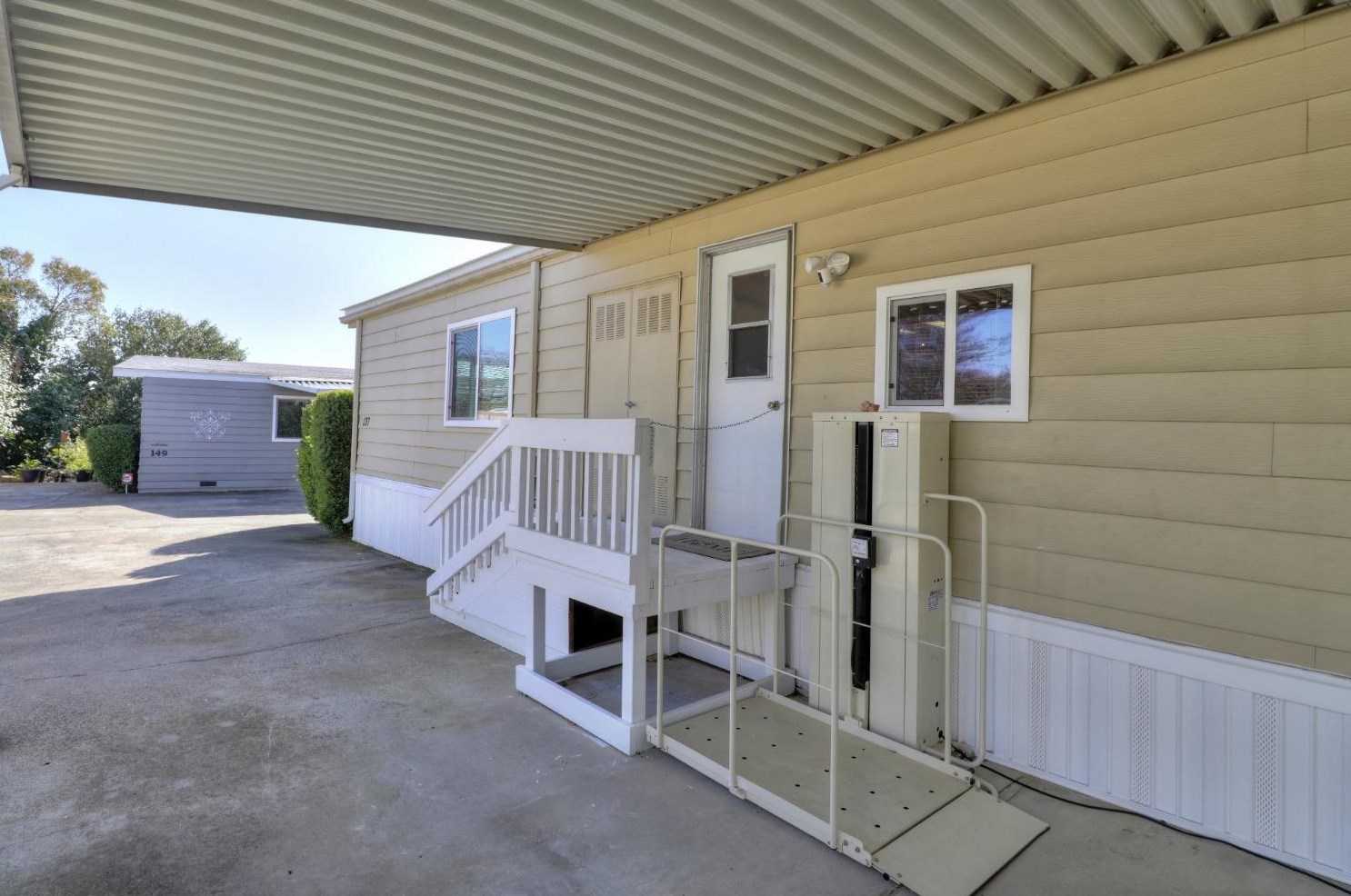 137 Danielle Way, Folsom CA  95630-1754 exterior
