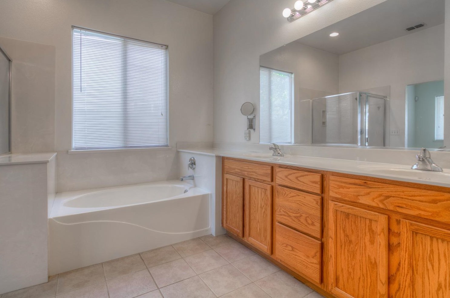 3266 Malcolm Is St, West Sacramento CA  95691-5946 exterior