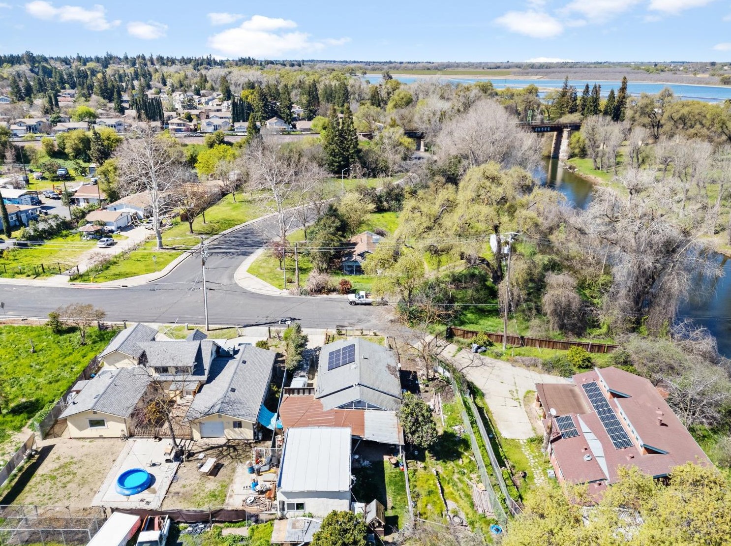 7054 Burneyville Rd, Riverbank CA  95367-2045 exterior