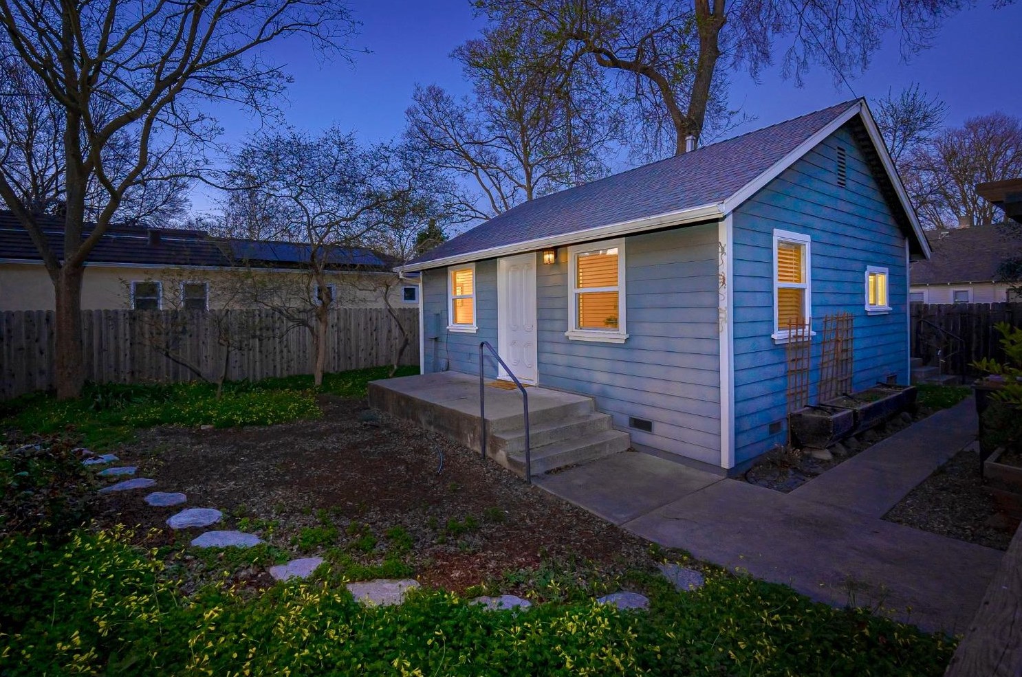 516 D St, Davis CA 95616-3815 exterior